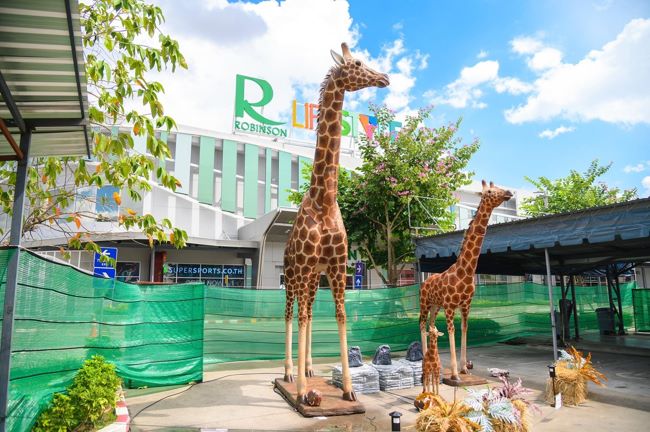 ชลบุรี-ศูนย์การค้าโรบินสันไลฟ์สไตล์บ่อวิน ร่วมกับ ซู ฟารี (Zoo Fari) ขอเชิญชมการแสดงสวนสัตว์รูปแบบใหม่ ครั้งแรกในเมืองไทย