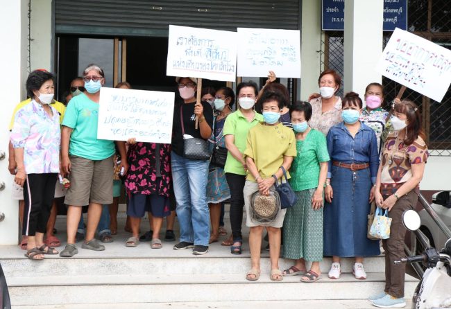 ลพบุรี-ประชาชนหาข้อตกลงการสร้างสนามบริเวณ หน้าที่ว่าการอำเภอโคกสำโรง