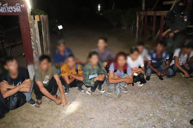 ยะลา-เบตง ตชด ทหาร ฝ่ายปกครอง จับ 22 ชาวพม่าเข้าเมืองผิดกฎหมาย