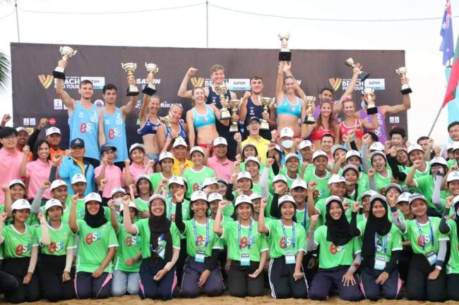 สตูลปิดการแข่งขันวอลเลย์บอลชายหาดนานาชาติ Volleyball World Beach Pro Tour Satun Futures ประเทศเยอรมันนีคว้ารางวัลชนะเลิศ ประเภททีมชาย และประเทศออสเตรเลีย คว้ารางวัลชนะเลิศประเภททีมหญิง