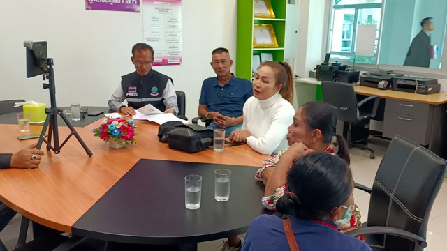 บึงกาฬ – เป็นหนี้ทั้งตำบลชาวบ้านร้องสื่อมวลชน ถูกทวงหนี้กว่า 6 ล้านบาท!!