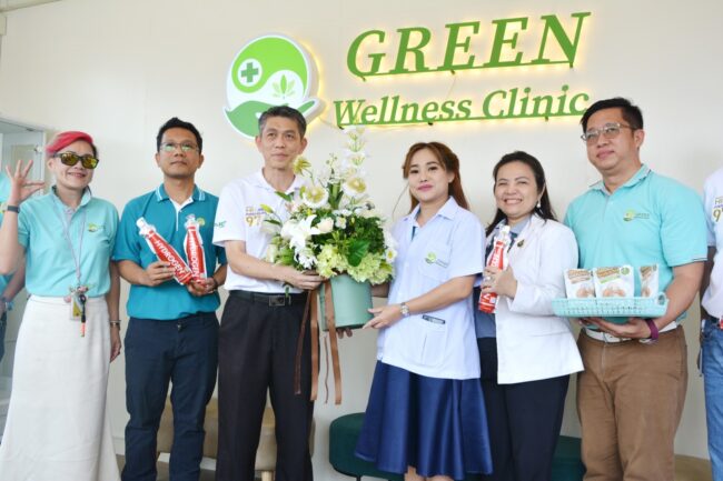 กรีนเวลล์เนส คลินิก เปิดแนวรุกทางการตลาดปักหมุดให้บริการแฟรนไชส์ในปั้มบางจาก สาขาที่เป็นพาวิเลี่ยน มีพื้นที่กว้างขวาง บริการครบทั้งน้ำมัน EVcharging อาหารอร่อย และบริการดูแลสุขภาพใกล้บ้าน หรือ ระหว่างเส้นทางที่สัญจรผ่าน