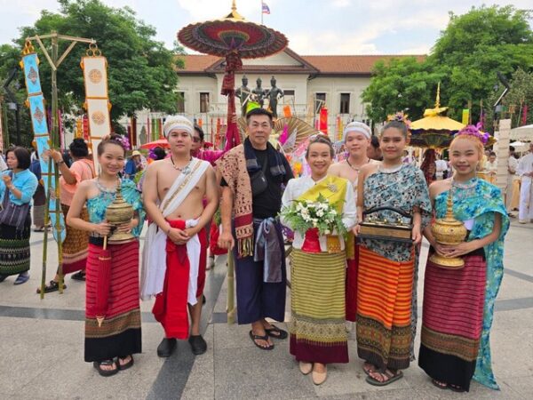 เชียงใหม่-สมาคมมัคคุเทศก์เชียงใหม่ ร่วมขบวนแห่”น้ำทิพย์ปี๋ใหม่เมืองเจียงใหม่ประจำปี 2567”