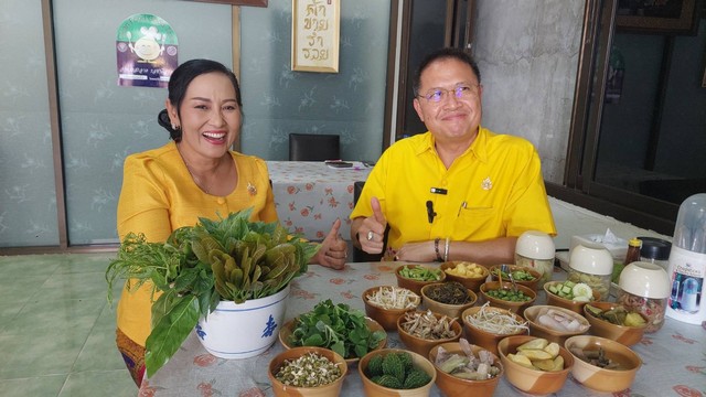 พังงา-ได้แรงอก!!ขนมจีนแม่ละม้าย น้ำยาเกือบสิบ ผักกว่า 20 อย่าง รสชาดเข้มข้นปากต่อปากบอกอร่อยจริงๆ