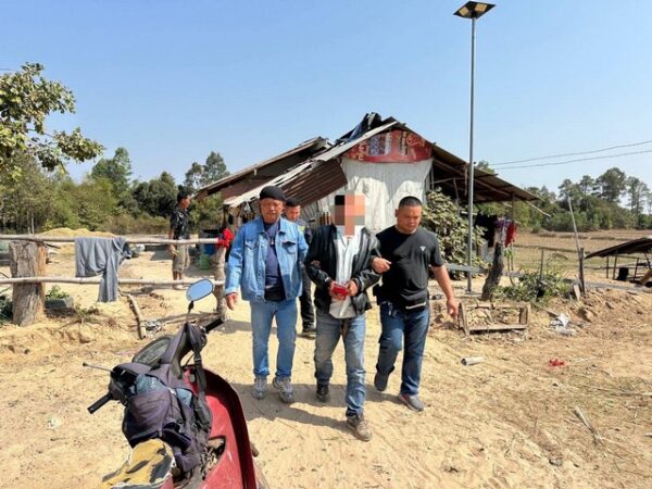 มุกดาหาร -ตำรวจน้ำมุกดาหาร (CIB) จับกุมผู้ต้องหา ตามหมายจับศาลจังหวัดมุกดาหาร ฐานบุกรุกเคหสถานของผู้อื่นในเวลากลางคืนและกระทำอนาจารบุคคลอายุกว่าสิบห้าปีโดยใช้กำลังประทุษร้าย