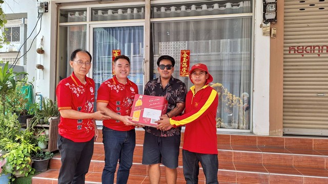 สุโขทัย-คณะกรรมการศาลเจ้าปุงเถ่ากง-ม่าสุโขทัย สมาคมพ่อค้าจังหวัดสุโขทัย สืบสานประเพณีส่งมอบของมงคล ในวันเทวะสมภพ องค์เทพกวนอู