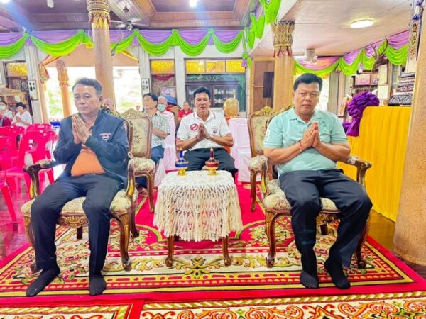 ปทุมธานี ทำบุญครบรอบอายุวัฒนมงคล ๕๙ ปี พระครูวิสุทธิธีราจาร(อาจารย์อนงค์)คณะตำบลกระแชง-บ้านปทุม เจ้าอาวาสวัดบางเตยกลาง สามโคก กันอย่างคึกคัก