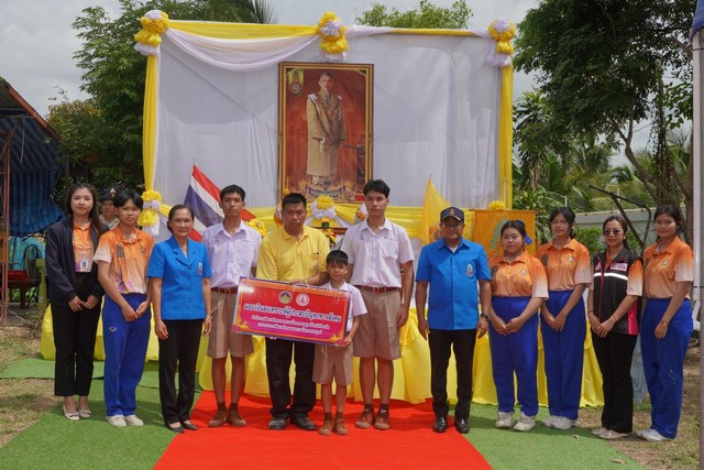 ร้อยเอ็ด…มูลนิธิราชประชานุเคราะห์ฯ เชิญสิ่งของพระราชทาน มอบให้ผู้ประสบอัคคีภัย ในพื้นที่อำเภอจังหาร จังหวัดร้อยเอ็ด