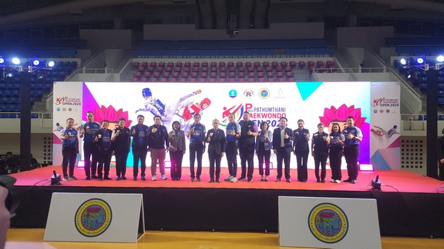 ปทุมธานี เปิดยิ่งใหญ่การแข่งขันมหกรรมส่งเสริมความเป็นเลิศกีฬาเทควันโด จังหวัดปทุมธานี อคาเดมีเข้าร่วมกว่า 30 แห่ง