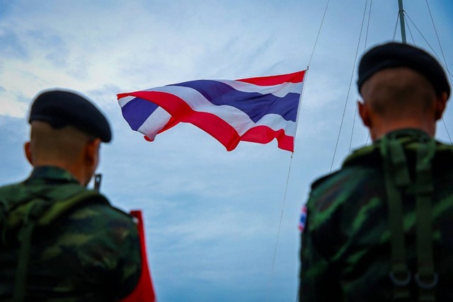 (สุรินทร์) มทบ.25 จัดกิจกรรมเคารพธงชาติไทยและร้องเพลงชาติไทย เนื่องในวันพระราชทานธงชาติไทย 28 กันยายน (Thai National Flag Day) ประจำปี 2568