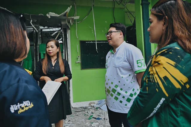 นราธิวาส-หัวหน้าหน่วยอำเภอ ธ.ก.ส. สาขาบาเจา จ.นราธิวาส เผย เตรียมแผนฉุกเฉิน บริการกลุ่มผู้สูงอายุ ห้วง 9 – 10 ก.ย. 68 นี้ หลัง คนร้ายลอบวางระเบิดตู้ ATM ได้รับความเสียหาย