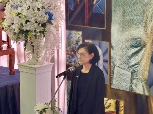 พิษณุโลก ม.นเรศวร จัดนิทรรศการ “ราชนิยม : รากวัฒนธรรม สู่ความสง่างามร่วมสมัย”