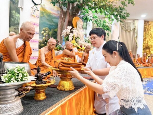 ปทุมธานี ทอดกฐินสามัคคี สืบสานพุทธประเพณี สืบทอดอายุพระพุทธศาสนา ณ วัดปัญจบูรพาจารย์ (วัดป่าห้าพระองค์) ตำบลคลองสาม