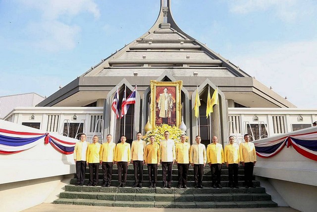 ปทุมธานี จัดกิจกรรมน้อมรำลึกเนื่องในวันคล้ายวันสวรรคต พระบาทสมเด็จพระบรมชนกาธิเบศร มหาภูมิพลอดุลยเดชมหาราช บรมนาถบพิตร