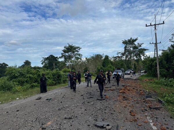 นราธิวาส-คนร้ายลอบวางระเบิด รถยนต์ อส.ชคต. ที่อาสาดูแลความปลอดภัยประชาชน เสียชีวิต