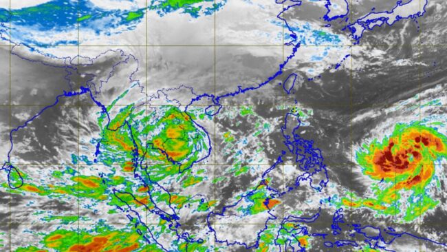 สงขลา-ศูนย์อุตุนิยมวิทยาภาคใต้ฝั่งตะวันออกรายงานสภาพอากาศในวันนี้ ภาคใต้ฝั่งตะวันออก โดยเฉพาะอ่าวไทยตอนล่างคลื่นสูง 1 เมตร ส่งผลทำให้เรือประมงพื้นบ้านในจังหวัดสงขลายังคงออกเรือจับสัตว์น้ำได้ตามปรกติ แม้ว่าภาคใต้ฝั่งตะวันออกอยู่ในช่วงฤดูมรสุมตะวันออกเฉียงเหนือ
